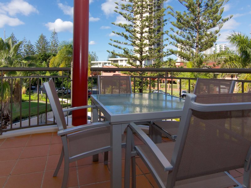 Burleigh On The Beach 24
