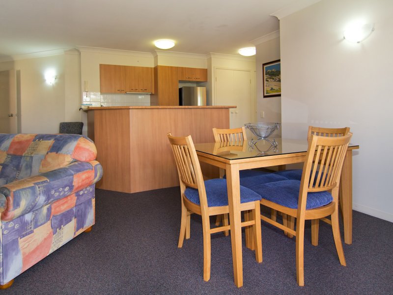 Burleigh On The Beach 25