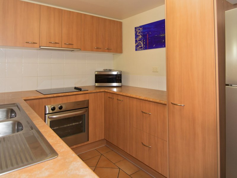 Burleigh On The Beach 33
