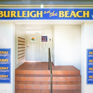 Burleigh By The Beach 90 1